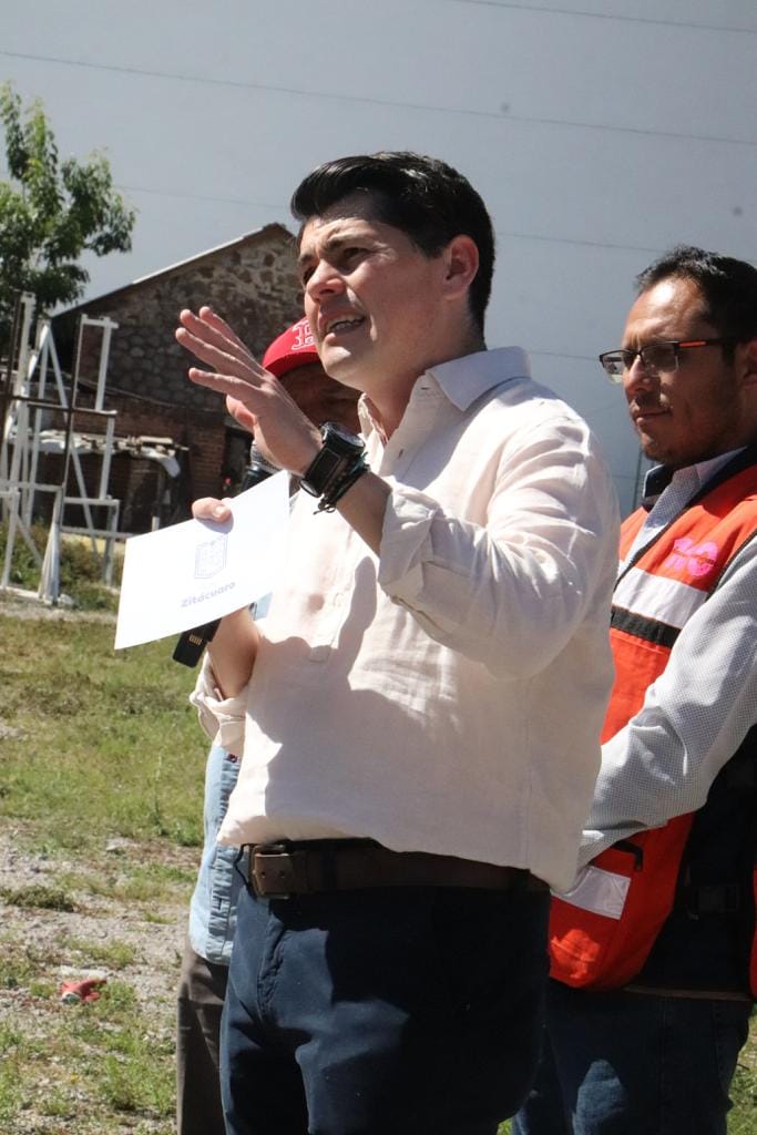 36 toneladas más se suman a los cientos de este material que hemos destinado en cerca de 100 caminos para su construcción en todo Zitácuaro.